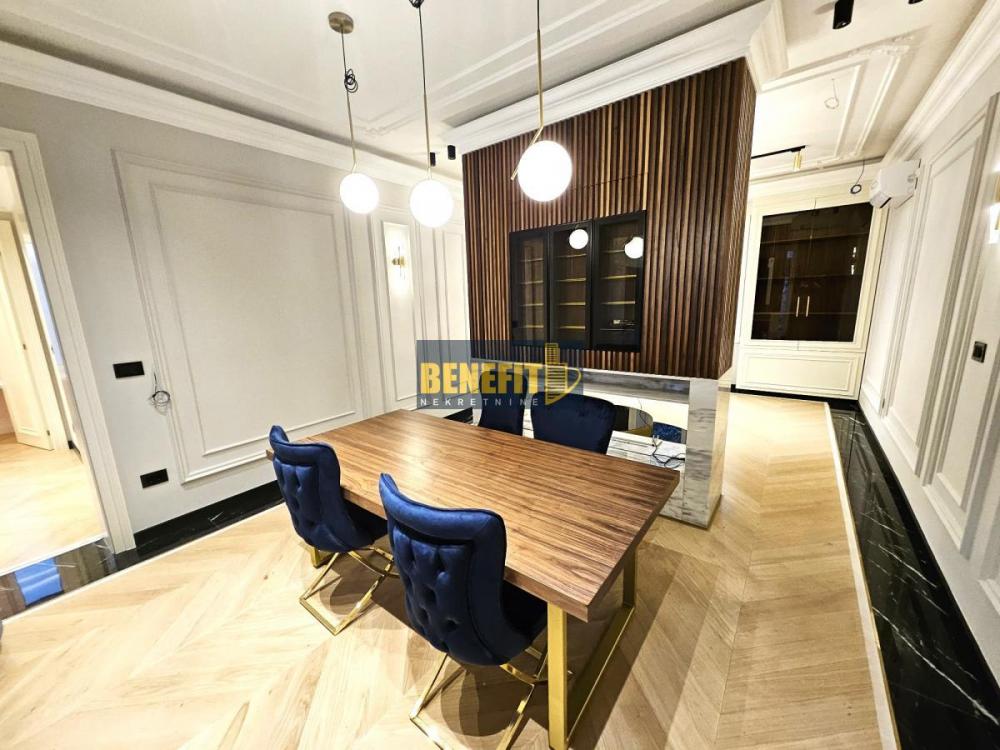 Stan na prodaju u Beogradu, Vračar (Centar), cetvorosoban, 100m2, cena 530000 evra