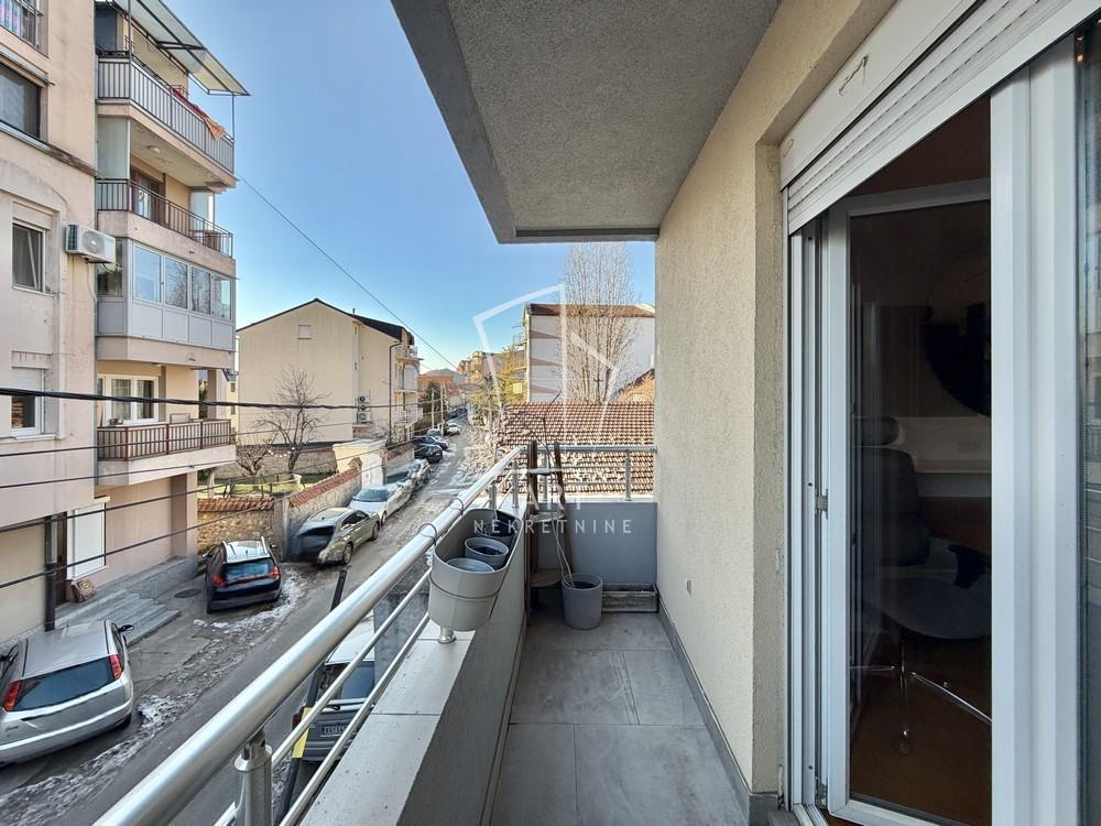 Stan na prodaju u Beogradu, Učiteljsko naselje, dvosoban, 50m2, cena 190000 evra