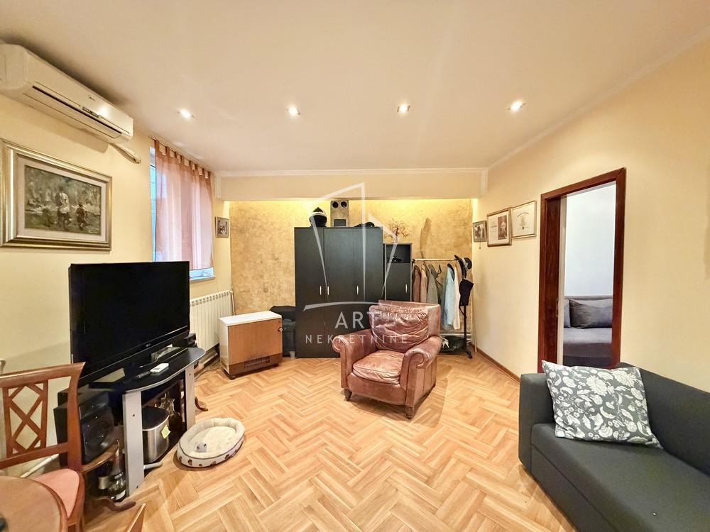 Stan na prodaju u Beogradu, Zvezdara, dvoiposoban, 62m2, cena 163000 evra