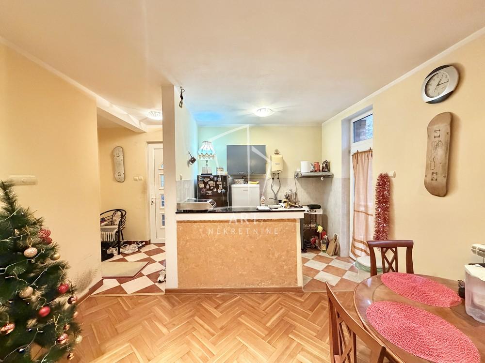 Stan na prodaju u Beogradu, Zvezdara, dvoiposoban, 62m2, cena 163000 evra