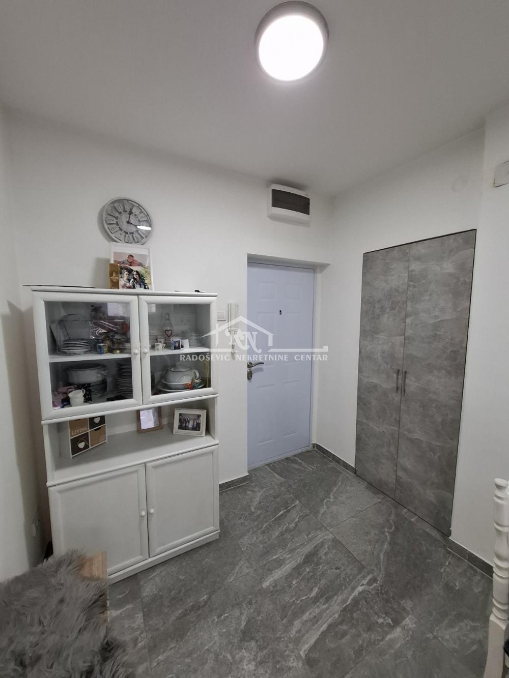 Stan na prodaju u Beogradu, Karaburma, dvosoban, 53m2, cena 152500 evra