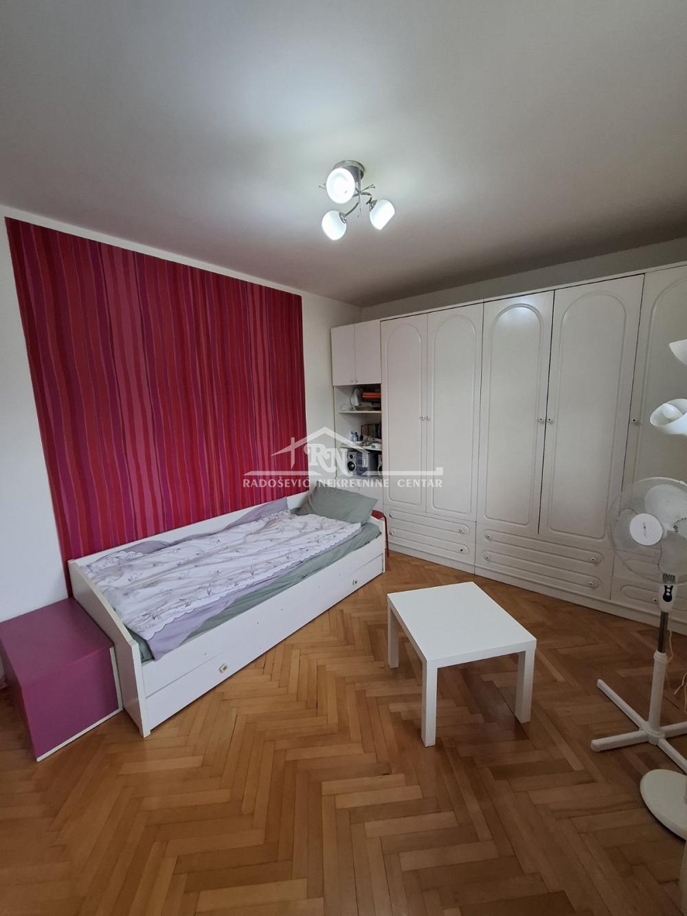 Stan na prodaju u Beogradu, Karaburma, dvosoban, 53m2, cena 152500 evra