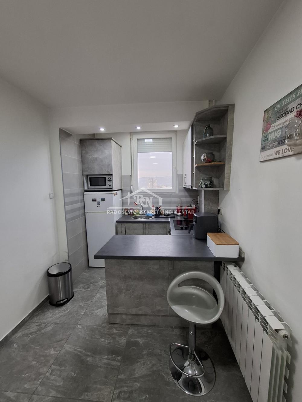 Stan na prodaju u Beogradu, Karaburma, dvosoban, 53m2, cena 152500 evra