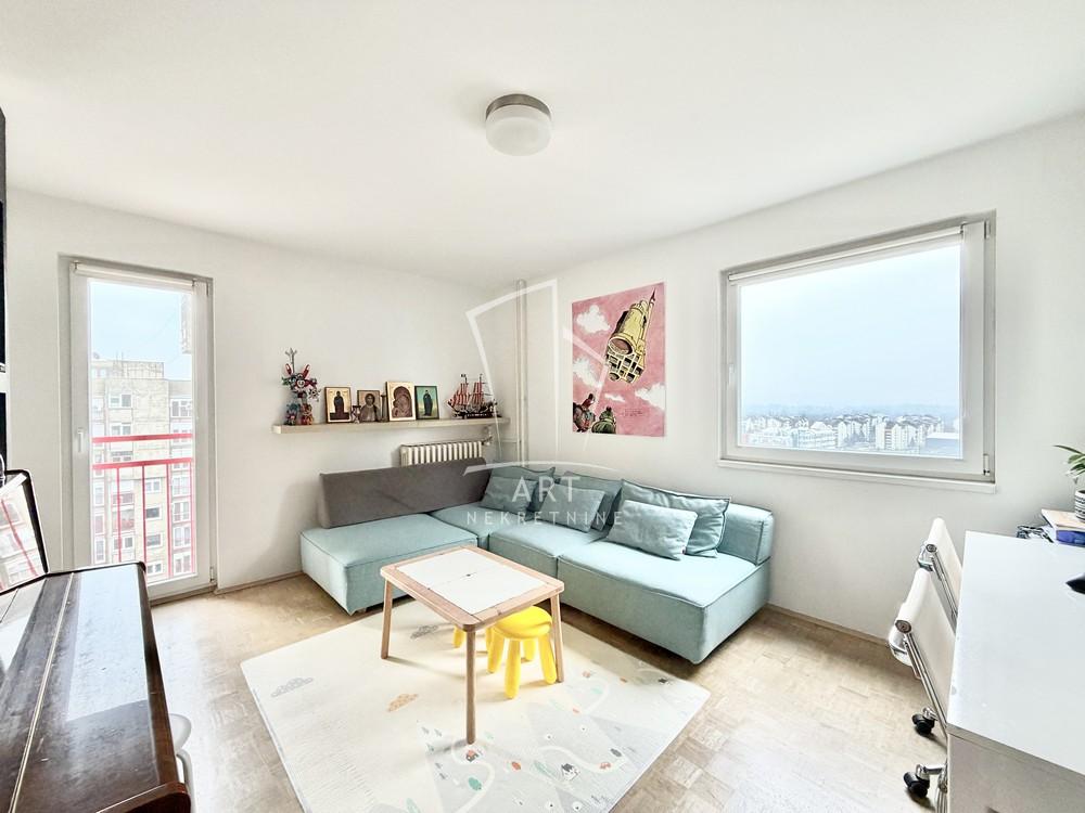 Stan na prodaju u Beogradu, Novi Beograd blok 63, dvoiposoban, 60m2, cena 199000 evra