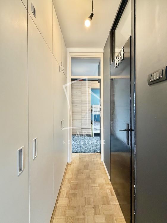 Stan na prodaju u Beogradu, Novi Beograd blok 63, dvoiposoban, 60m2, cena 199000 evra