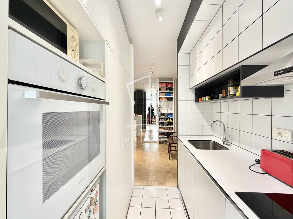 Stan na prodaju u Beogradu, Novi Beograd blok 63, dvoiposoban, 60m2, cena 199000 evra