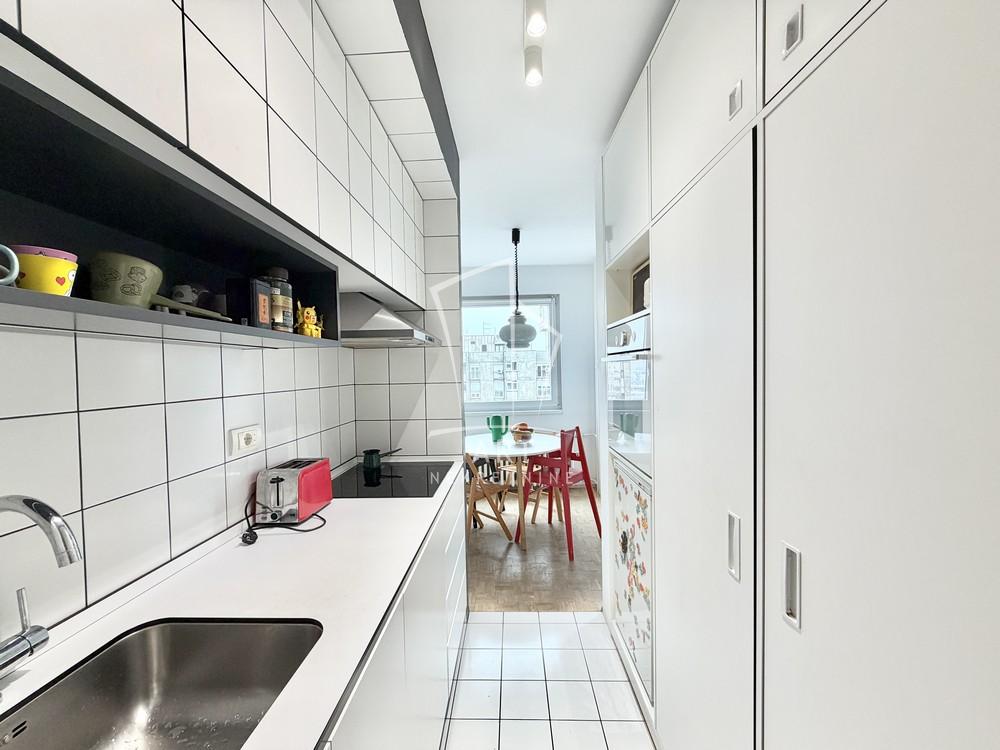 Stan na prodaju u Beogradu, Novi Beograd blok 63, dvoiposoban, 60m2, cena 199000 evra