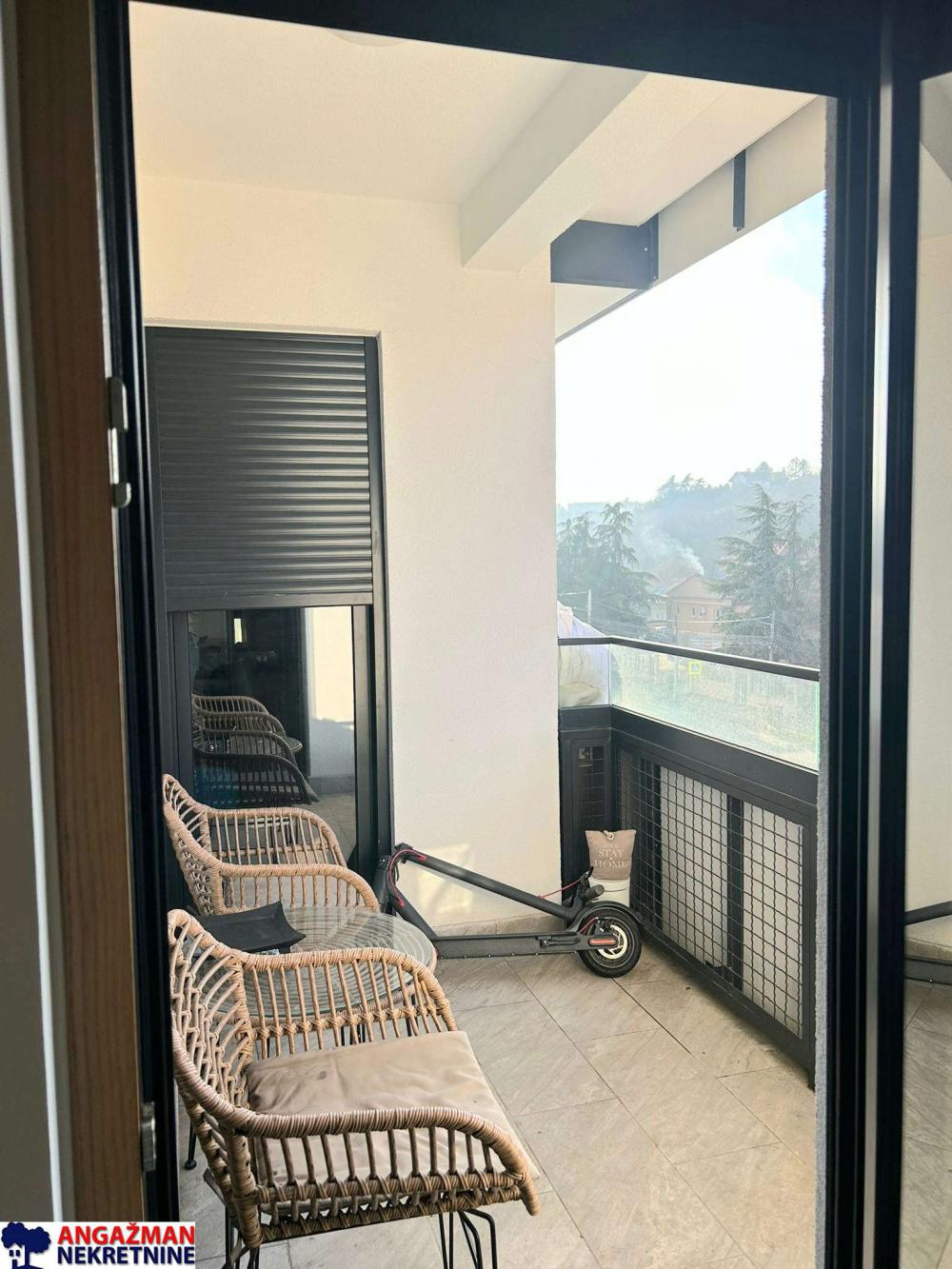 Stan na prodaju u Beogradu, Zemun, 71m2, cena 320000 evra