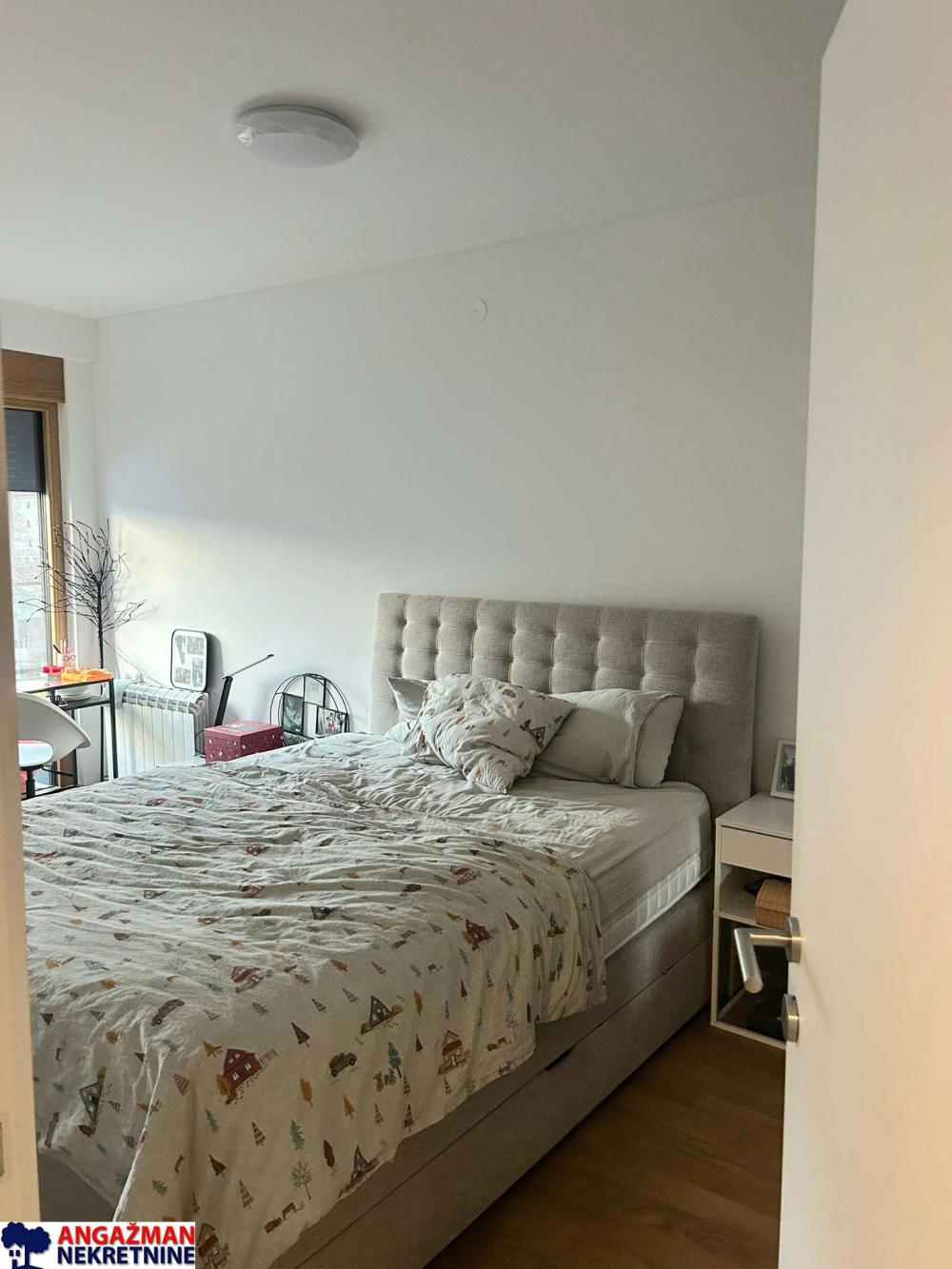 Stan na prodaju u Beogradu, Zemun, 71m2, cena 320000 evra