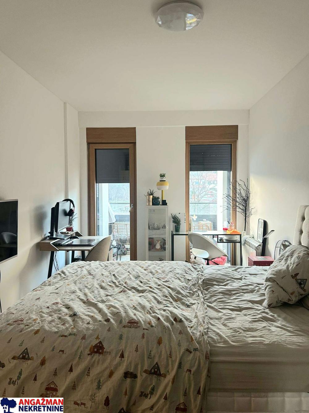 Stan na prodaju u Beogradu, Zemun, 71m2, cena 320000 evra