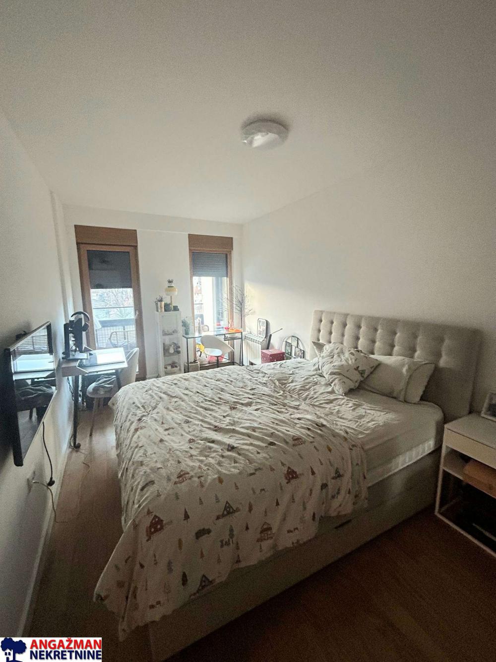 Stan na prodaju u Beogradu, Zemun, 71m2, cena 320000 evra