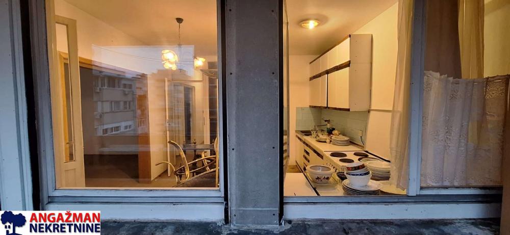 Stan na prodaju u Beogradu, Novi Beograd blok 70 (Kineski TC), 72m2, cena 240000 evra