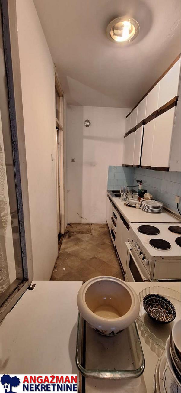 Stan na prodaju u Beogradu, Novi Beograd blok 70 (Kineski TC), 72m2, cena 240000 evra