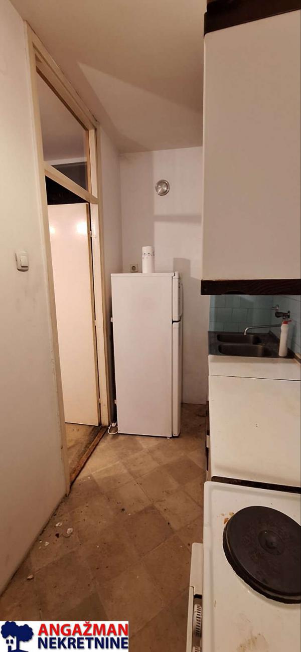 Stan na prodaju u Beogradu, Novi Beograd blok 70 (Kineski TC), 72m2, cena 249000 evra