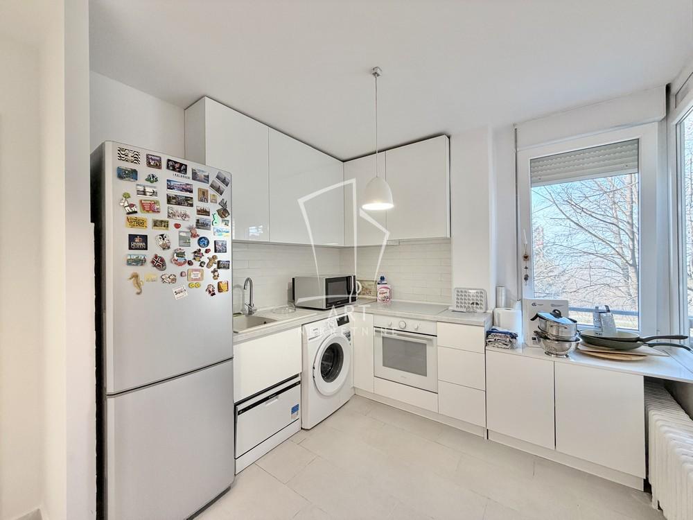 Stan na prodaju u Beogradu, Čukarica, troiposoban, 95m2, cena 309000 evra