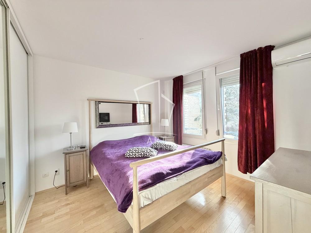 Stan na prodaju u Beogradu, Čukarica, troiposoban, 95m2, cena 309000 evra