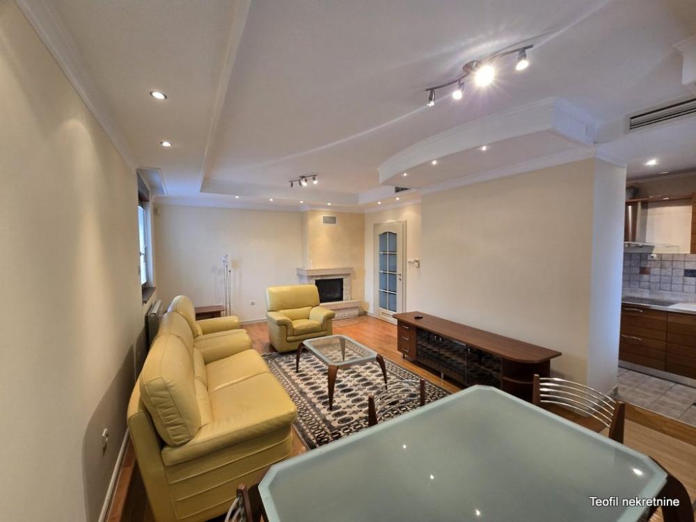 Stan na prodaju u Beogradu, Autokomanda, trosoban, 77m2, cena 261000 evra