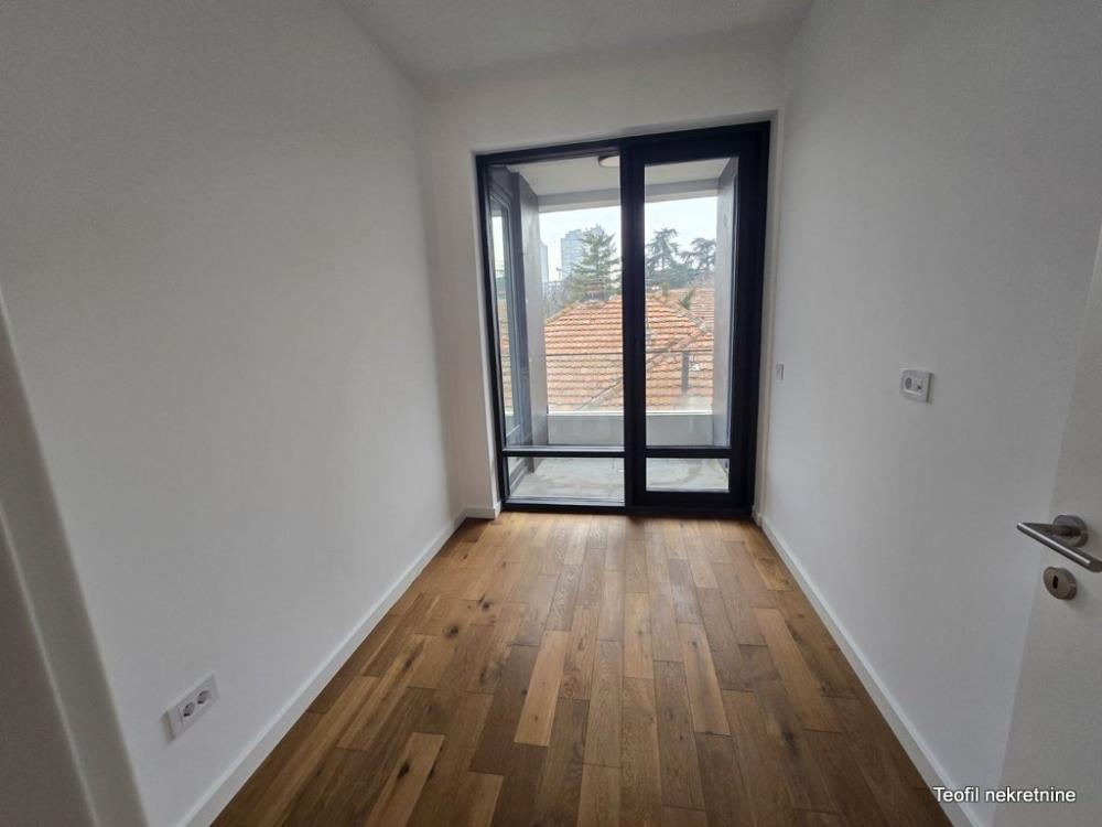 Stan na prodaju u Beogradu, Dušanovac, trosoban, 65m2, cena 227500 evra