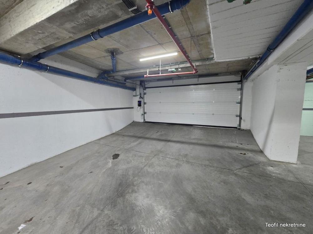 Stan na prodaju u Beogradu, Dušanovac, trosoban, 65m2, cena 227500 evra