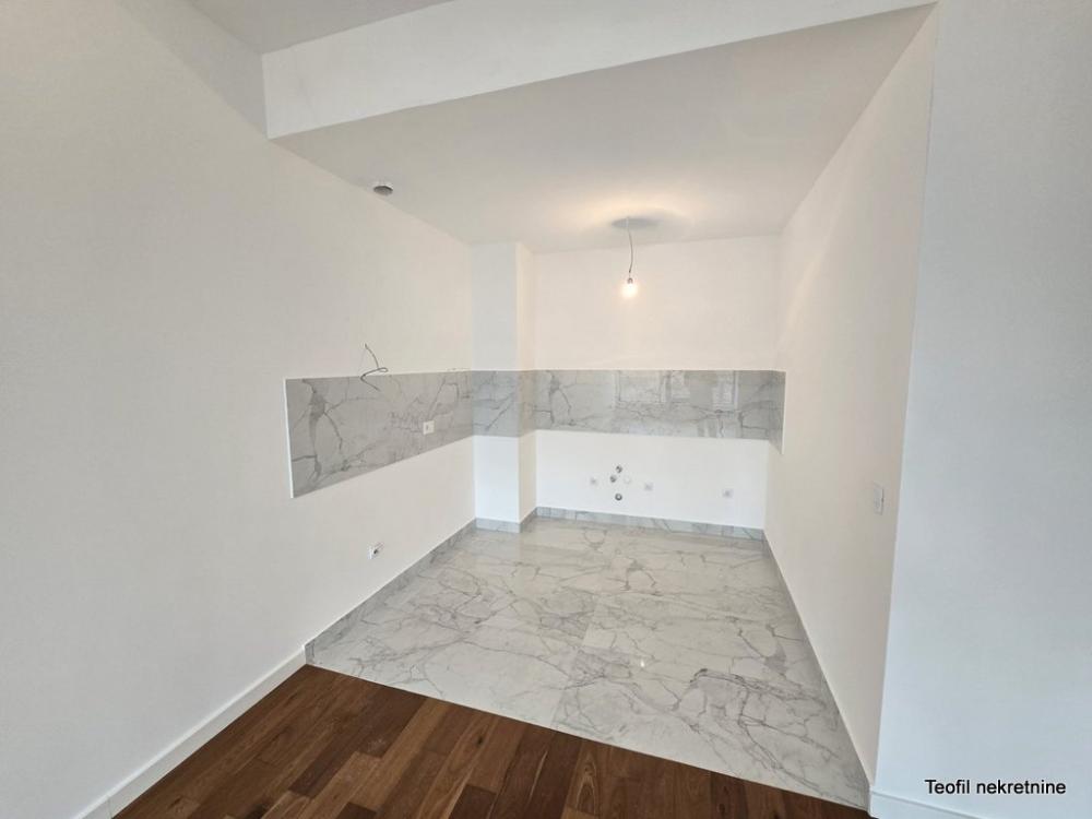 Stan na prodaju u Beogradu, Dušanovac, trosoban, 65m2, cena 227500 evra