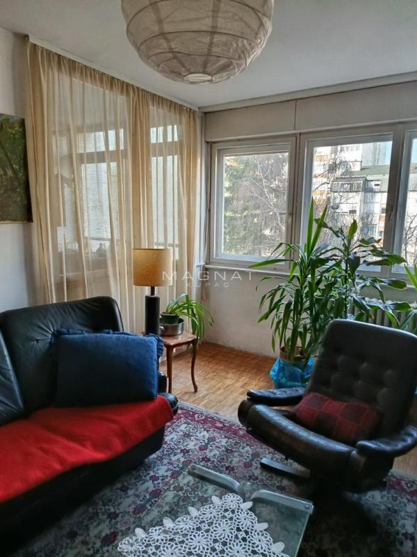 Stan na prodaju u Beogradu, Rakovica, trosoban, 77m2, cena 192000 evra