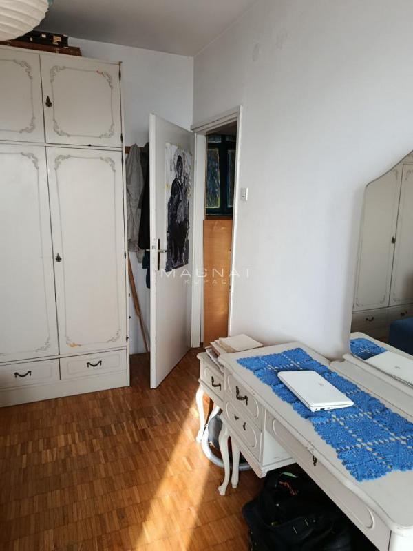 Stan na prodaju u Beogradu, Rakovica, trosoban, 77m2, cena 192000 evra