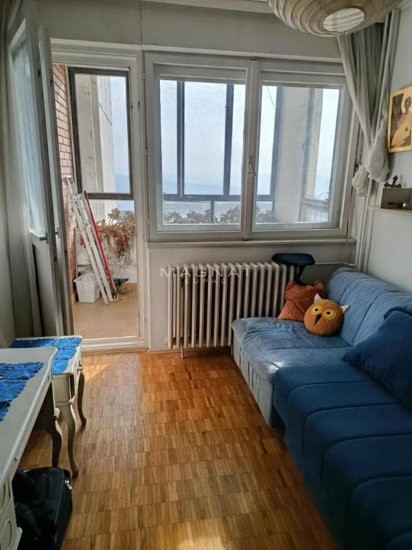 Stan na prodaju u Beogradu, Rakovica, trosoban, 77m2, cena 192000 evra