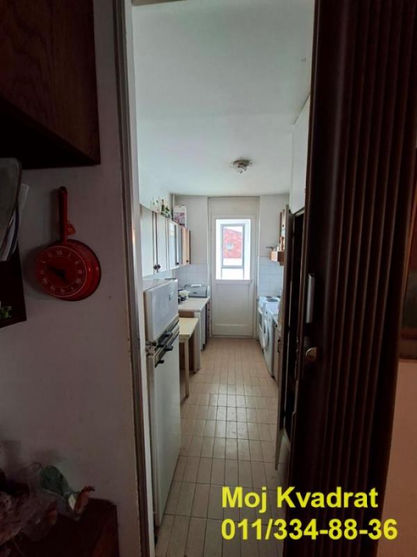 Stan na prodaju u Beogradu, Skojevsko naselje, trosoban, 77m2, cena 192000 evra