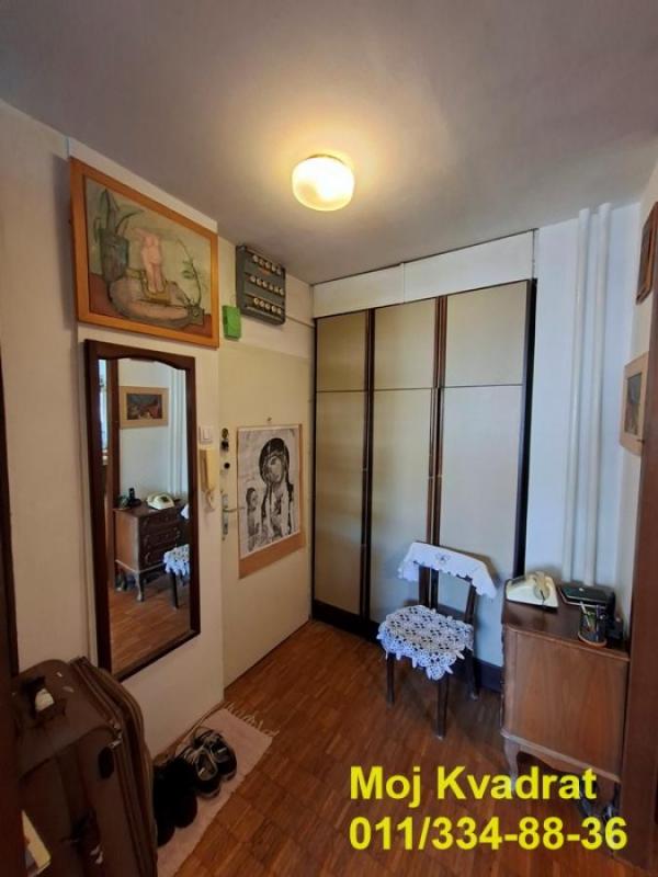 Stan na prodaju u Beogradu, Skojevsko naselje, trosoban, 77m2, cena 192000 evra