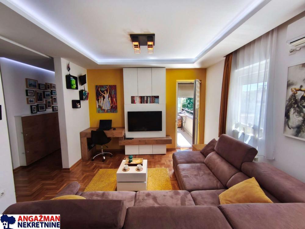 Stan na prodaju u Beogradu, Cvetanova ćuprija, 57m2, cena 149900 evra