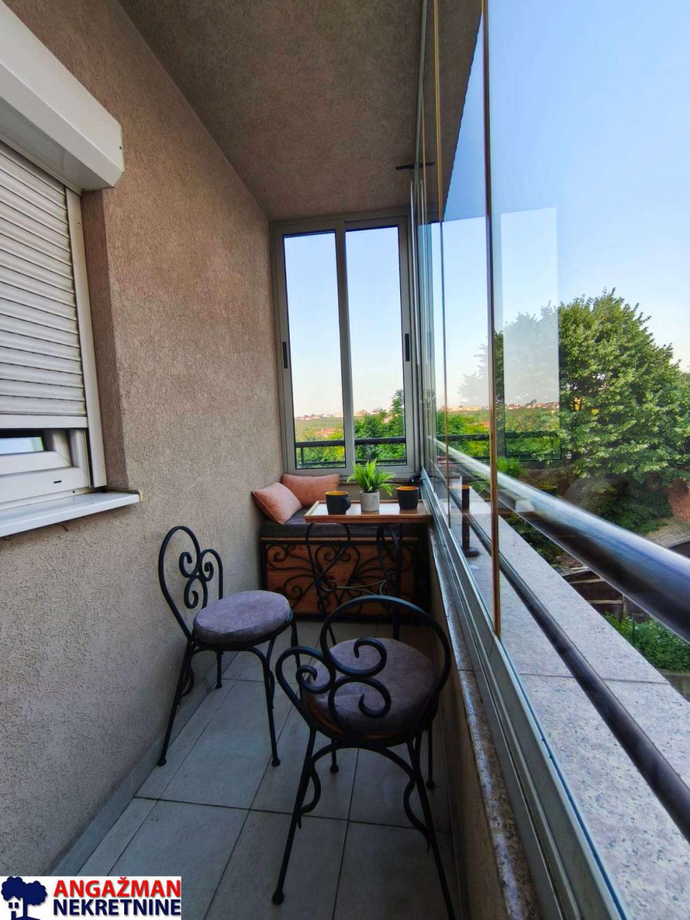 Stan na prodaju u Beogradu, Cvetanova ćuprija, 57m2, cena 149900 evra