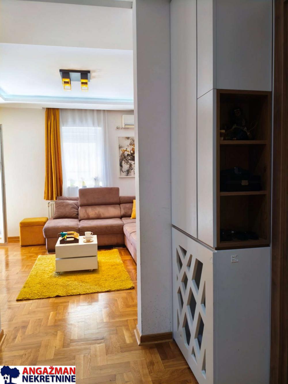 Stan na prodaju u Beogradu, Cvetanova ćuprija, 57m2, cena 149900 evra