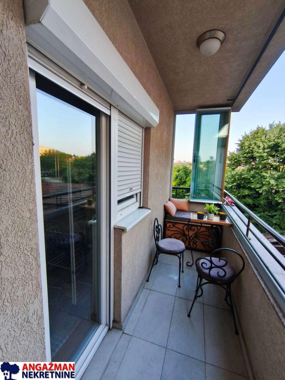 Stan na prodaju u Beogradu, Cvetanova ćuprija, 57m2, cena 149900 evra