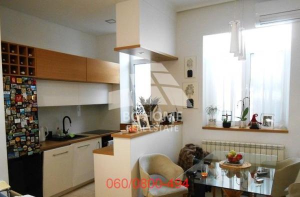 Stan na prodaju u Beogradu, Zemun, cetvorosoban, 120m2, cena 440000 evra