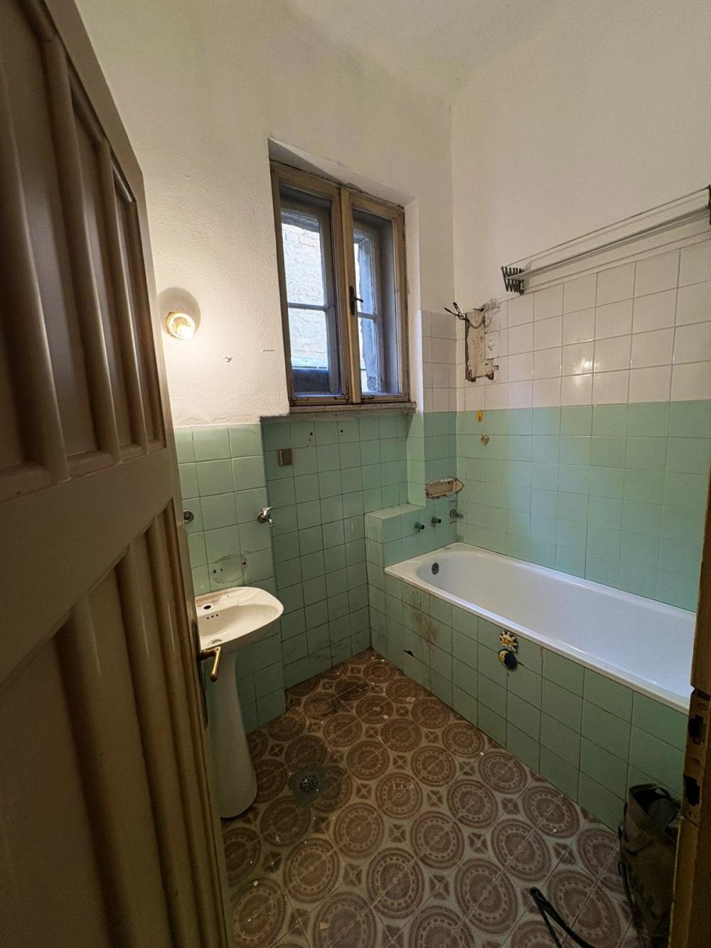 Stan na prodaju u Beogradu, Dorćol, cetvorosoban, 91m2, cena 377000 evra