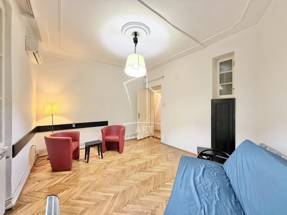 Stan na prodaju u Beogradu, Knez Mihailova, cetvorosoban, 78m2, cena 590000 evra