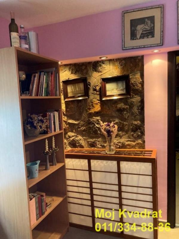 Stan na prodaju u Beogradu, Autokomanda, dvosoban, 83m2, cena 185000 evra