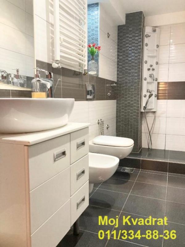 Stan na prodaju u Beogradu, Autokomanda, dvosoban, 83m2, cena 185000 evra