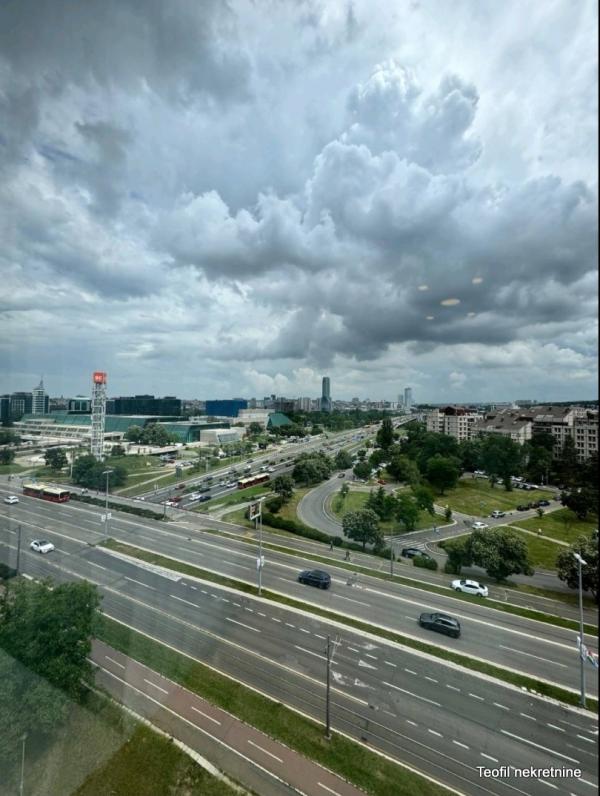 Stan na prodaju u Beogradu, Novi Beograd blok 23, dvoiposoban, 60m2, cena 240000 evra