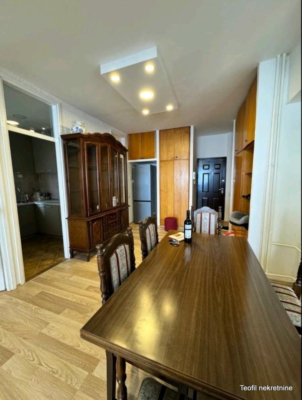 Stan na prodaju u Beogradu, Novi Beograd blok 23, dvoiposoban, 60m2, cena 240000 evra