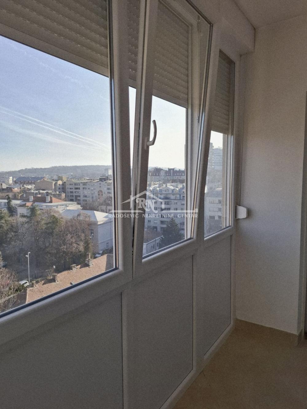 Stan na prodaju u Beogradu, Palilula, dvoiposoban, 57m2, cena 250000 evra