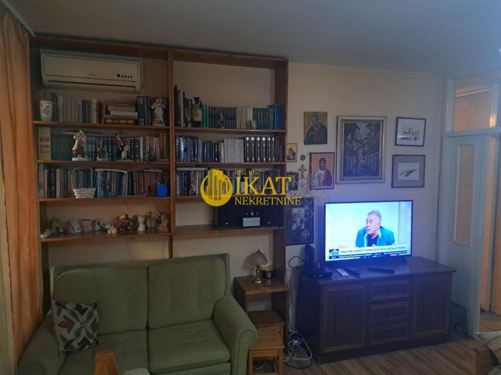 Stan na prodaju u Beogradu, Kalenić pijaca, dvosoban, 53m2, cena 249000 evra