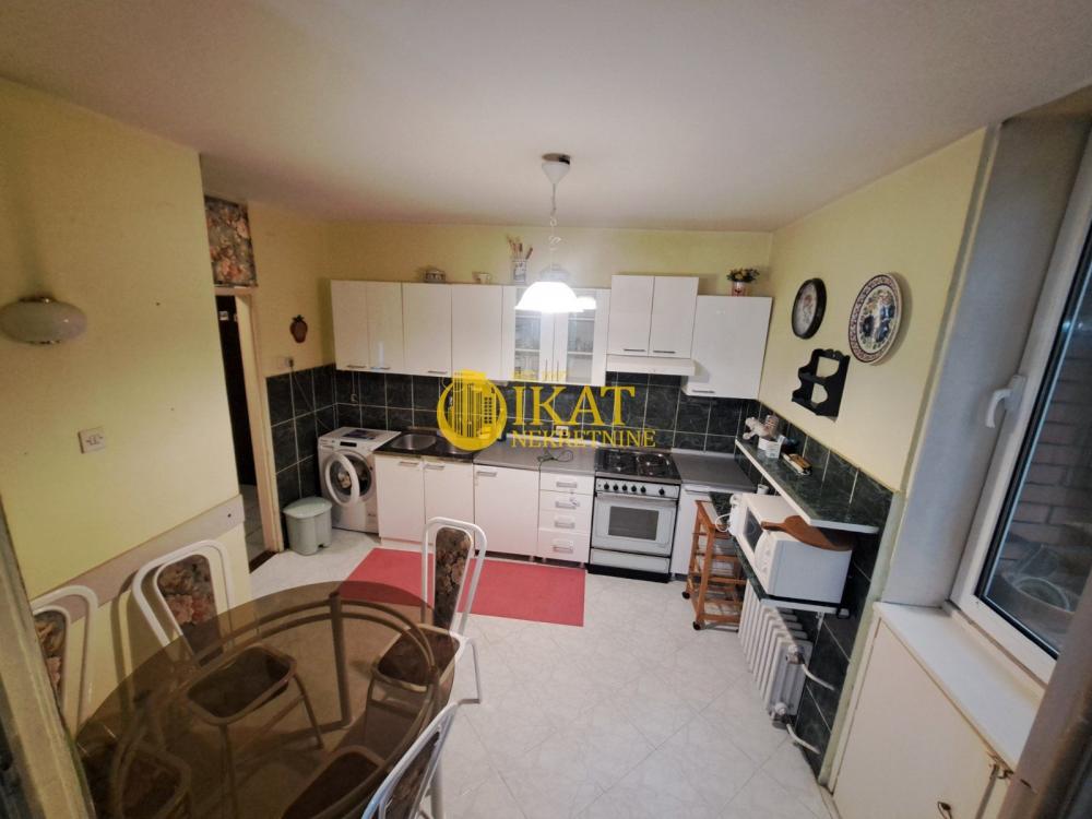 Stan na prodaju u Beogradu, Kalenić pijaca, dvosoban, 53m2, cena 249000 evra