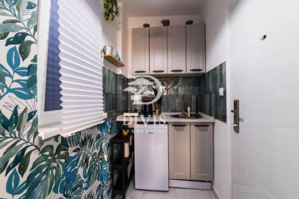 Stan na prodaju u Beogradu, Stari grad,Studentski trg, trosoban, 50m2, cena 305000 evra