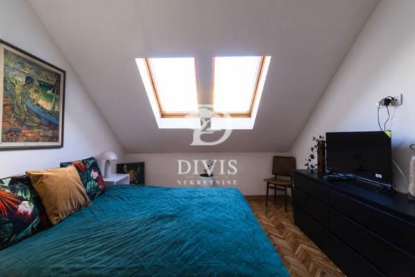 Stan na prodaju u Beogradu, Stari grad,Studentski trg, trosoban, 50m2, cena 305000 evra