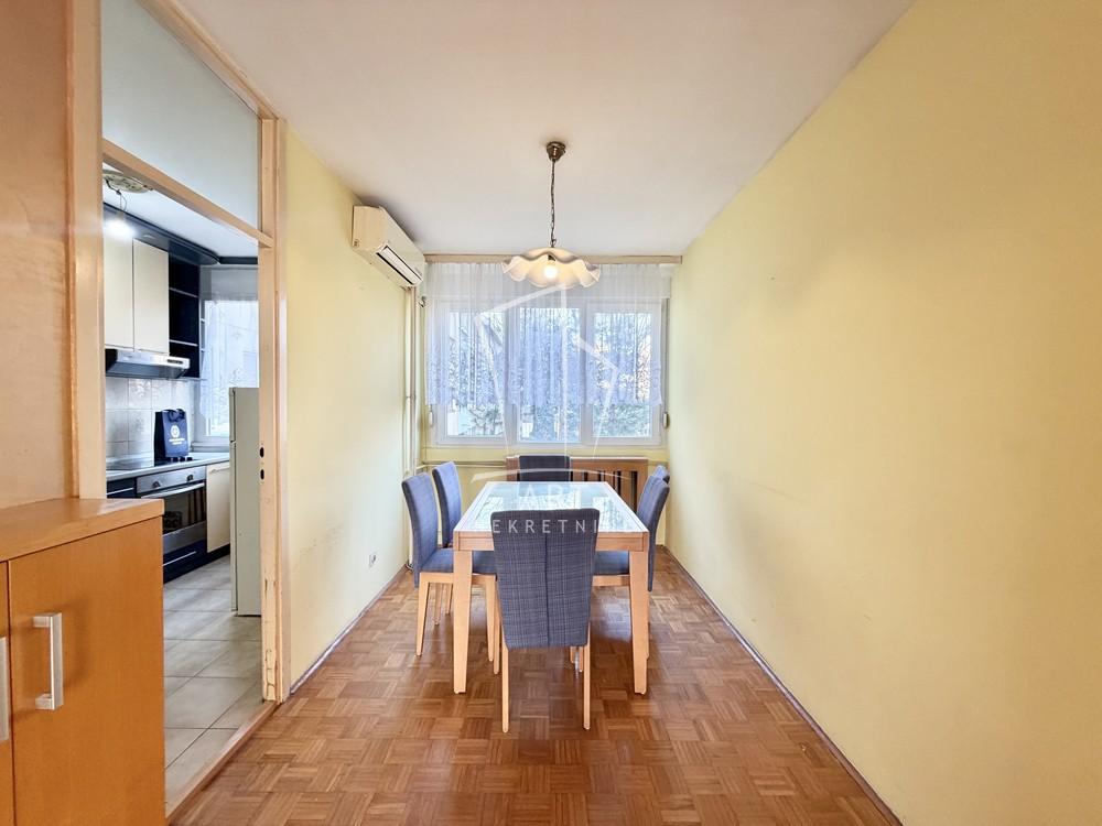 Stan na prodaju u Beogradu, Meandri, trosoban, 70m2, cena 207900 evra