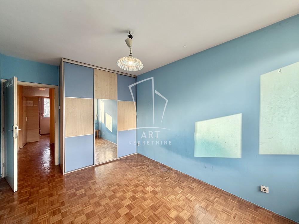 Stan na prodaju u Beogradu, Meandri, trosoban, 70m2, cena 207900 evra