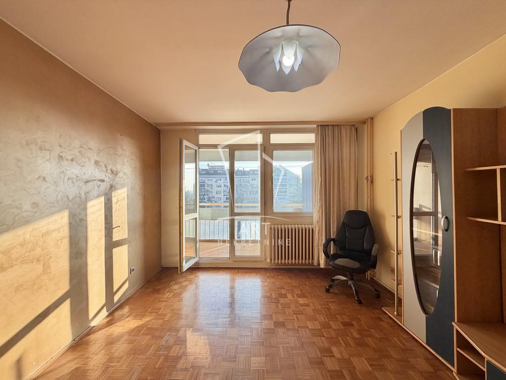 Stan na prodaju u Beogradu, Meandri, trosoban, 70m2, cena 207900 evra