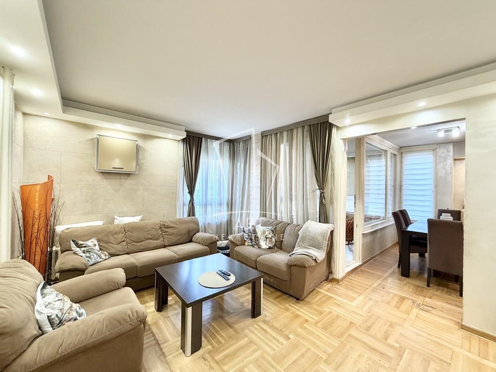 Stan na prodaju u Beogradu, Nova Galenika, trosoban, 71m2, cena 203000 evra