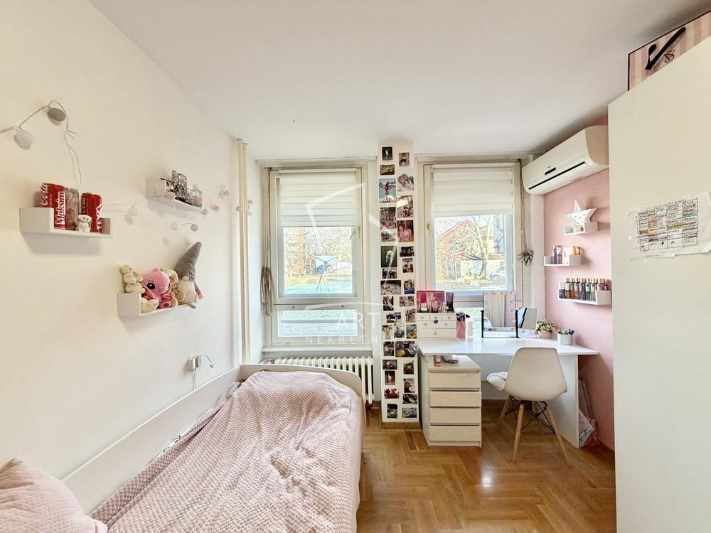 Stan na prodaju u Beogradu, Nova Galenika, trosoban, 71m2, cena 203000 evra